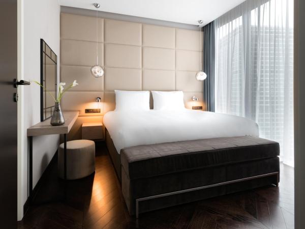 Crowne Plaza - Warsaw - The HUB, an IHG Hotel : photo 2 de la chambre two-bedroom king suite with top floor view