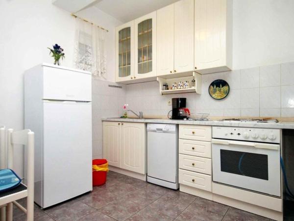 Apartments and rooms Cherry - relax & chill by the pool : photo 10 de la chambre appartement 1