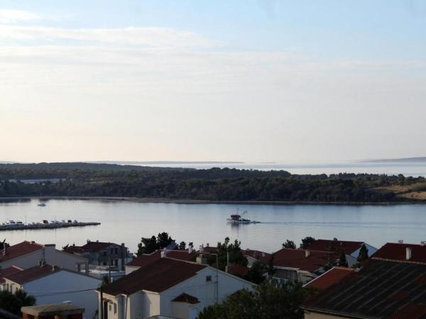 Apartments and rooms Cherry - relax & chill by the pool : photo 2 de la chambre appartement 3