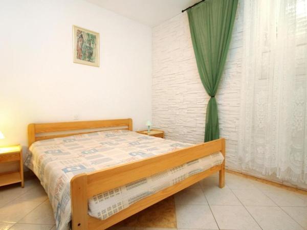 Apartments and rooms Cherry - relax & chill by the pool : photo 2 de la chambre appartement 4