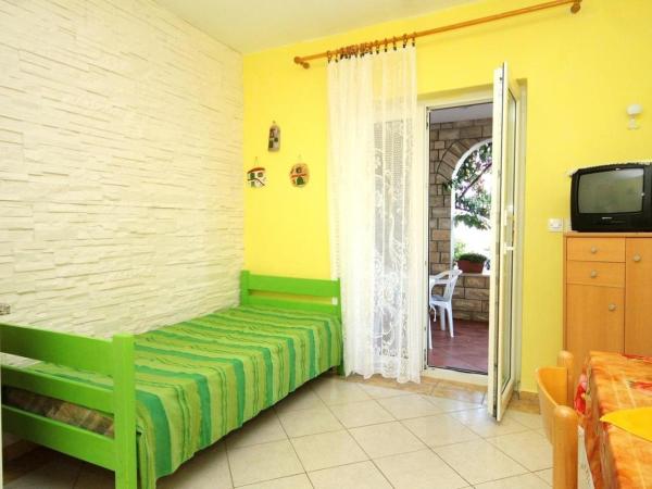 Apartments and rooms Cherry - relax & chill by the pool : photo 7 de la chambre appartement 4