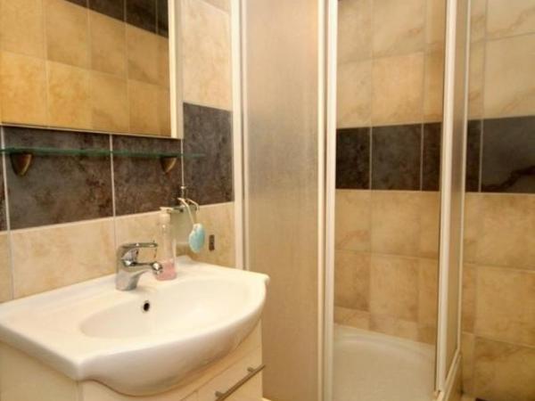 Apartments and rooms Cherry - relax & chill by the pool : photo 1 de la chambre studio 5