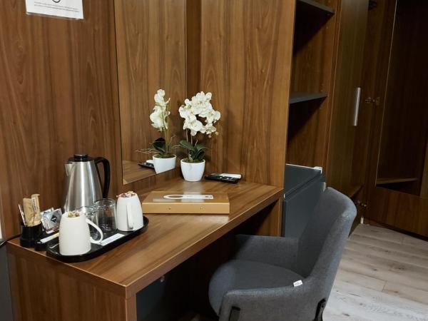 Vén Diófa De Lux Panzió : photo 6 de la chambre chambre double ou lits jumeaux supérieure avec terrasse