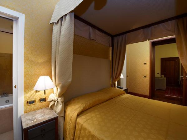 Grand Hotel Piazza Borsa : photo 1 de la chambre suite impériale