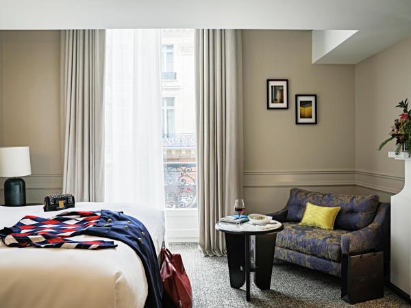 Sofitel Le Scribe Paris Opera : photo 8 de la chambre suite junior en duplex avec lit king-size et canap-lit- vue