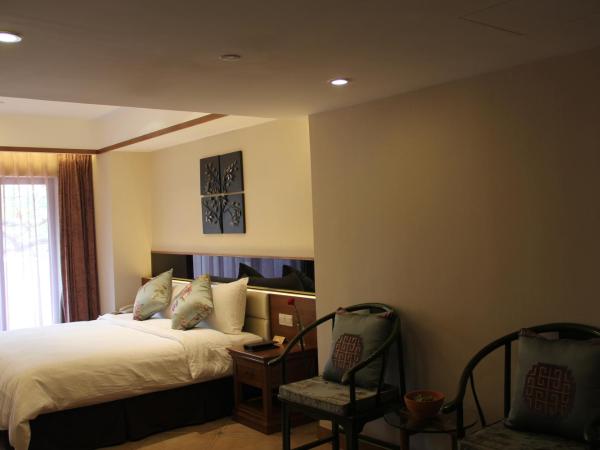 Shenzhen Shekou Honlux Apartment (Sea World) : photo 3 de la chambre double room with traditional chinese decoration