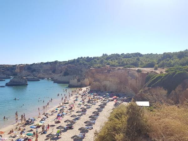 São Pedro Suite Faro : photo 1 de la chambre chambre double avec salle de bains privative