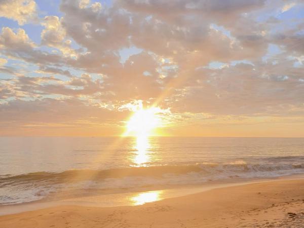São Pedro Suite Faro : photo 5 de la chambre chambre double avec salle de bains privative