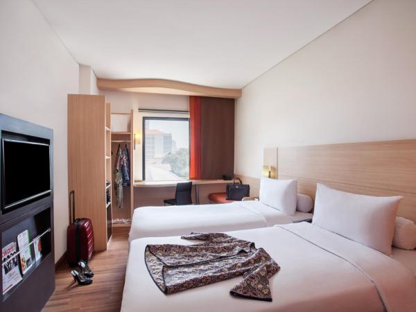 Sentral Cawang Hotel : photo 1 de la chambre chambre lits jumeaux standard