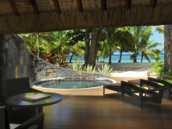 Trou aux Biches Beachcomber Golf Resort & Spa : photo 1 de la chambre suite côté plage avec piscine