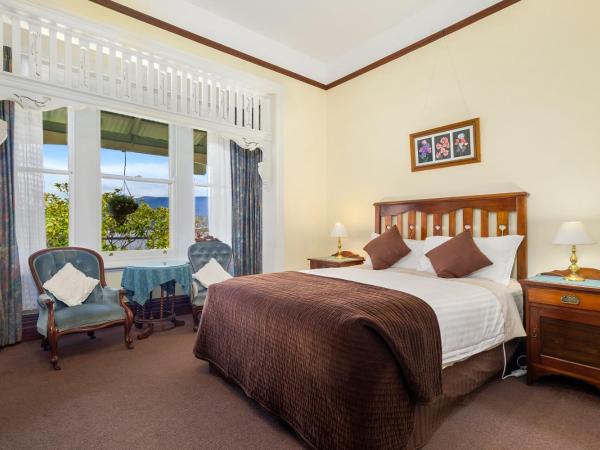 Orana House : photo 1 de la chambre chambre lit queen-size - vue sur montagne