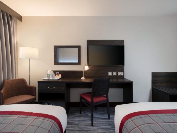 Ramada by Wyndham Leeds East : photo 4 de la chambre chambre familiale