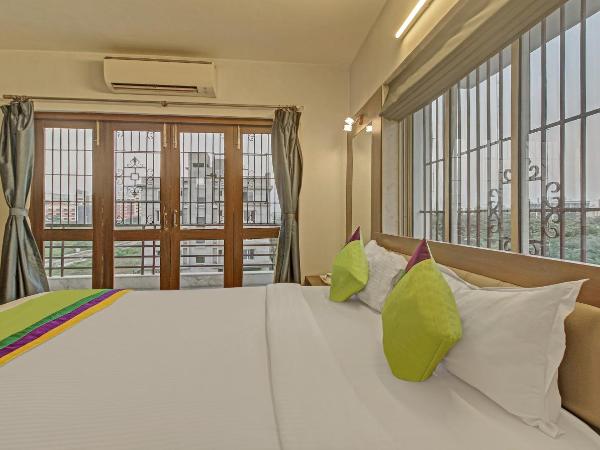 Treebo Sreemaa Newtown : photo 1 de la chambre [sanitized] standard double room