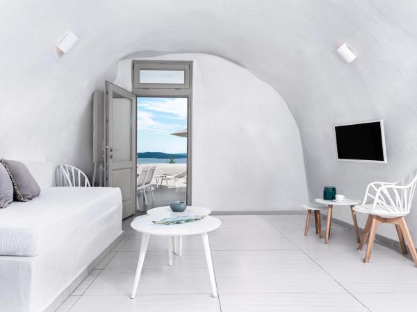 Caldera Premium Villas : photo 1 de la chambre suite troglodyte 2 chambres - vue sur mer et caldera 