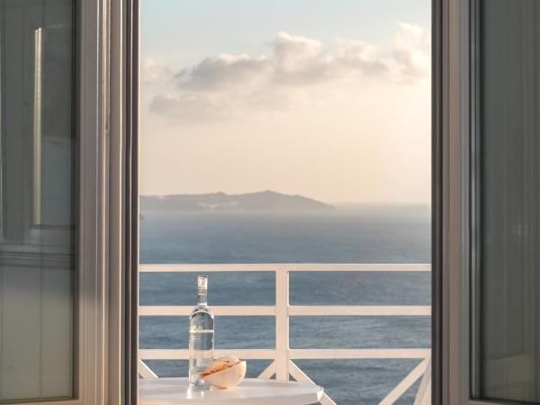 Caldera Premium Villas : photo 4 de la chambre studio troglodyte supérieur - vue sur mer et caldera