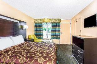 Days Inn by Wyndham Fort Lauderdale Airport Cruise Port : photo 1 de la chambre room #5862954
