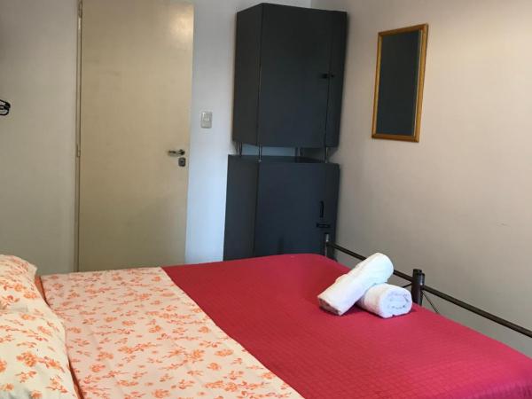 Reina Madre Hostel : photo 4 de la chambre chambre double standard avec salle de bains commune