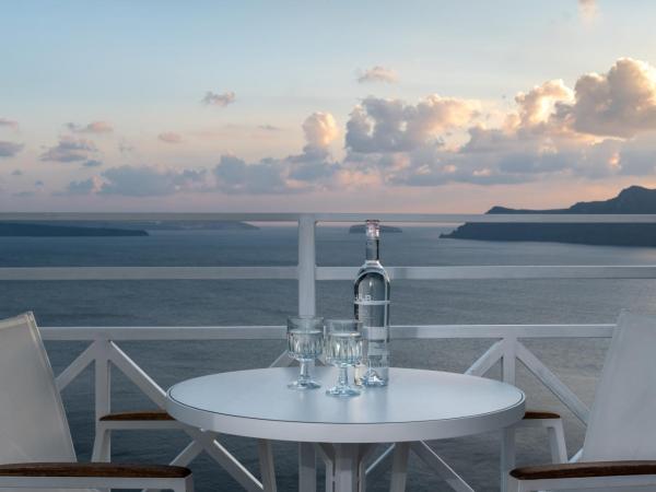 Caldera Premium Villas : photo 6 de la chambre suite troglodyte - vue sur mer et caldera