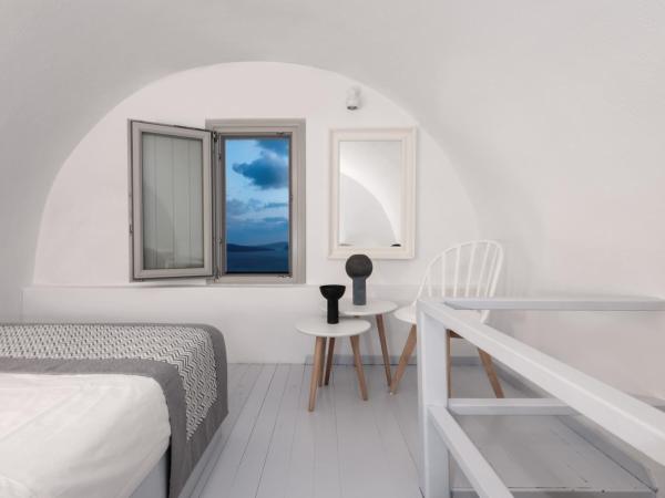 Caldera Premium Villas : photo 3 de la chambre suite troglodyte - vue sur mer et caldera