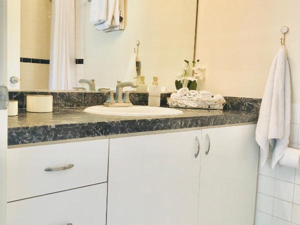 The Clouds : photo 2 de la chambre chambre triple avec terrasse