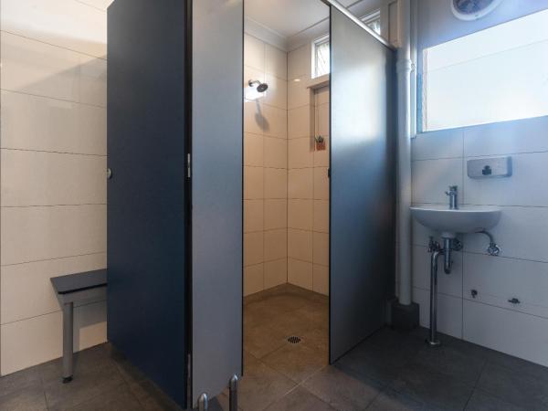 Highfield Private Hotel : photo 6 de la chambre chambre double avec salle de bains commune
