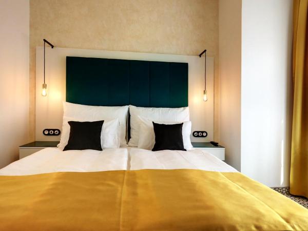 Art Deco WOLKER by ASTORIA Hotel & Medical Spa : photo 5 de la chambre suite junior familiale