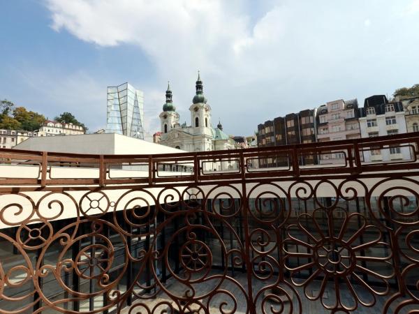 Art Deco WOLKER by ASTORIA Hotel & Medical Spa : photo 8 de la chambre suite junior familiale