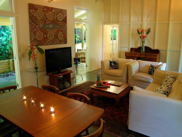 Port Douglas Cottage & Lodge : photo 10 de la chambre two-bedroom lodge - disability access (4 owen street)