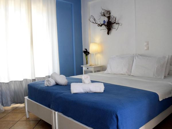 Santorini Mesotopos : photo 4 de la chambre chambre double supérieure - vue sur mer