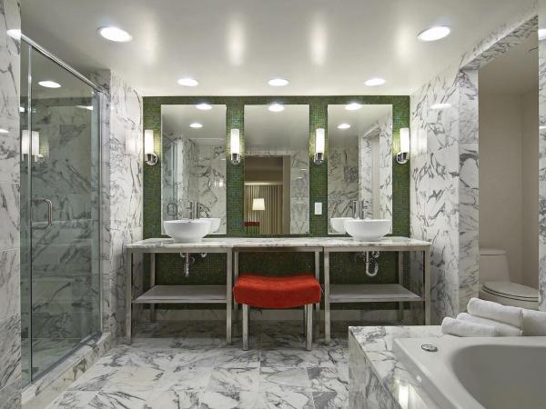 Flamingo Las Vegas Hotel & Casino : photo 4 de la chambre suite métropolitaine avec 1 lit king-size et 2 lits queen-size