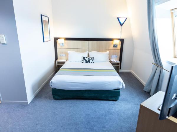 Holiday Inn Express Arras, an IHG Hotel : photo 1 de la chambre suite lit queen-size