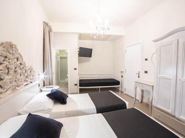 Residenza Florentia : photo 5 de la chambre chambre triple supérieure