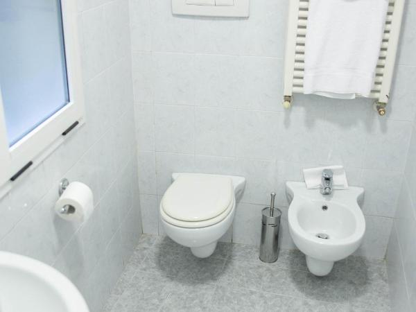 Residenza Florentia : photo 1 de la chambre chambre double avec salle de bains privative extérieure