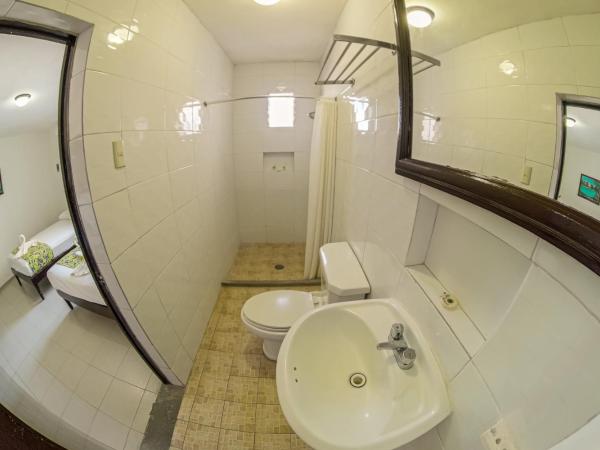 Hotel Isla de Sacrificio : photo 5 de la chambre chambre double standard avec 2 lits doubles