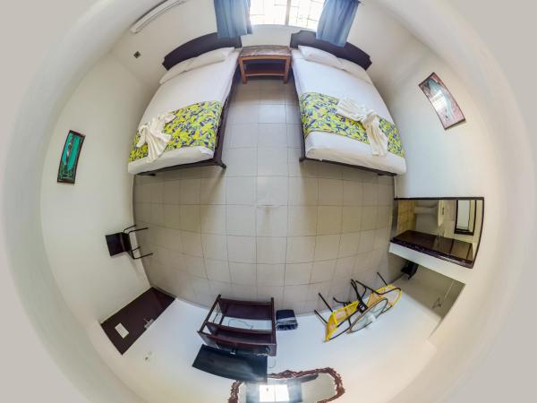 Hotel Isla de Sacrificio : photo 8 de la chambre chambre double standard avec 2 lits doubles