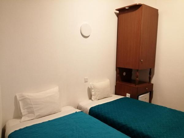 Residencia Vale Formoso : photo 2 de la chambre chambre lits jumeaux