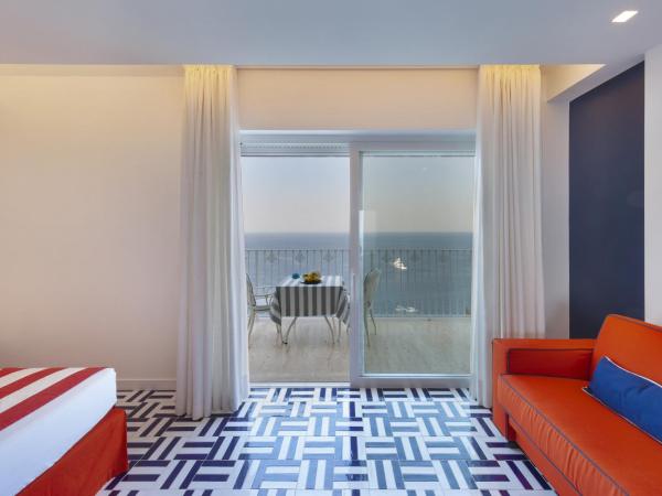 Grand Hotel Riviera : photo 1 de la chambre grande chambre double/lits jumeaux de luxe avec vue sur mer