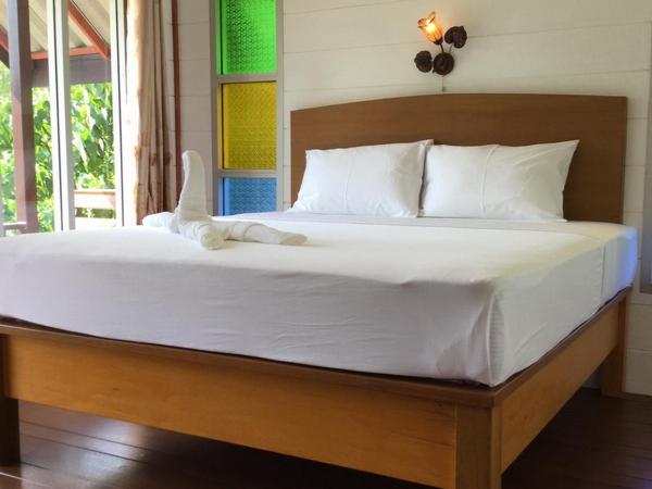 Lanta Andaleaf Bungalow - SHA Extra Plus : photo 6 de la chambre bungalow standard avec ventilateur