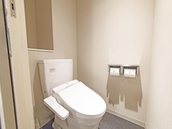 FP HOTELS South-Namba : photo 6 de la chambre chambre lits jumeaux de luxe avec canapé-lit - non-fumeurs