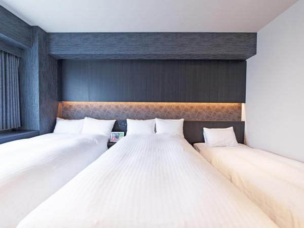 FP HOTELS South-Namba : photo 3 de la chambre chambre lits jumeaux de luxe avec canapé-lit - non-fumeurs