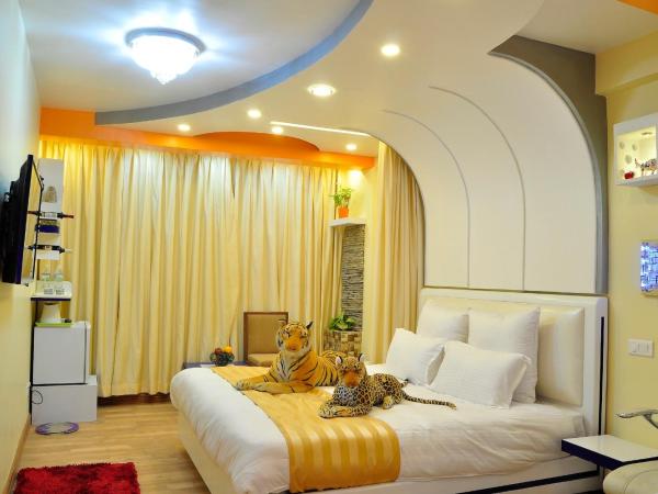 Royal Penguin Boutique Hotel & Spa : photo 4 de la chambre chambre lit king-size supérieure