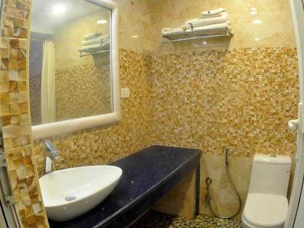 Royal Penguin Boutique Hotel & Spa : photo 10 de la chambre chambre double exécutive