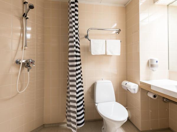 Hotel Hermica : photo 1 de la chambre chambre familiale (2 adultes et 2 enfants)