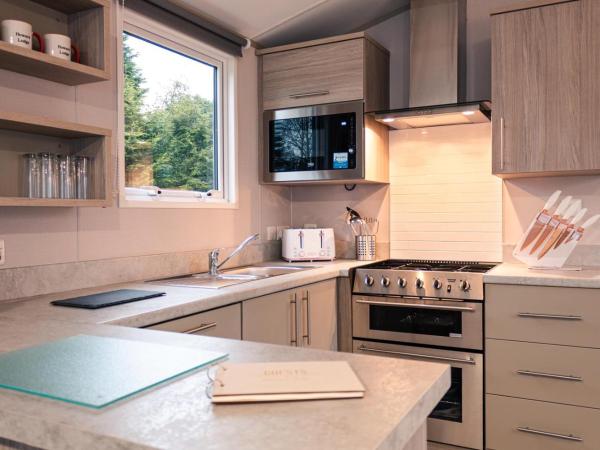 Yew Tree Lodge with Hot Tub : photo 4 de la chambre lodge