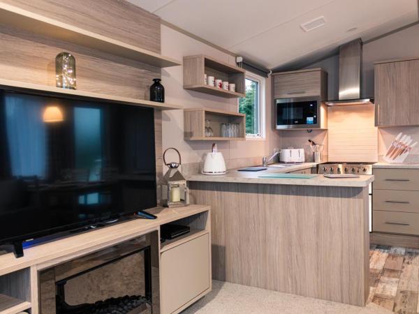 Yew Tree Lodge with Hot Tub : photo 2 de la chambre lodge