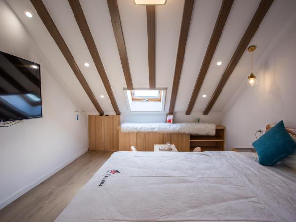 同里泊·晓烟河景民宿 : photo 1 de la chambre suite junior familiale