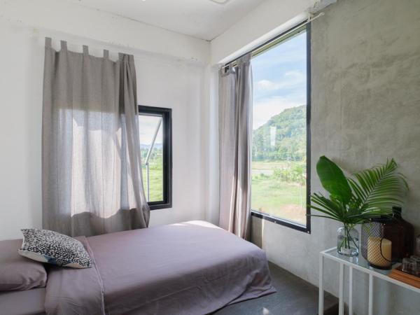 Shade House - Phuket Downtown : photo 5 de la chambre chambre double - vue sur montagne