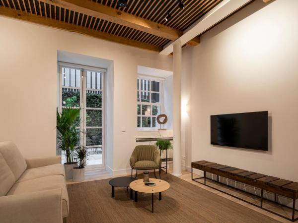 NORO Plaza : photo 2 de la chambre suite avec terrasse