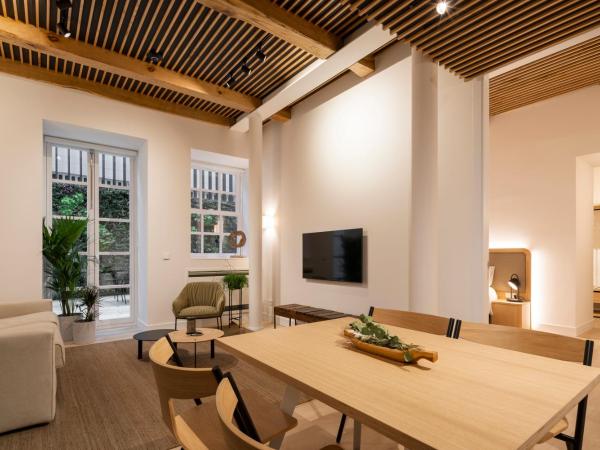 NORO Plaza : photo 7 de la chambre suite avec terrasse