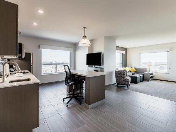 Hyatt House Winnipeg South Outlet Collection : photo 2 de la chambre one-bedroom spa king suite